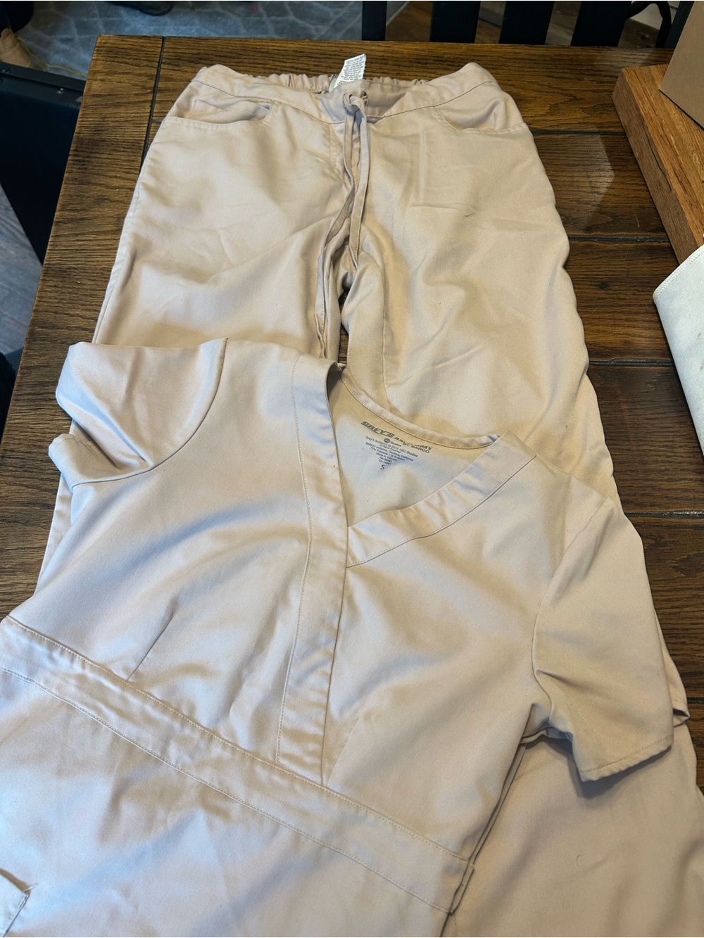 Nursing scrubs set